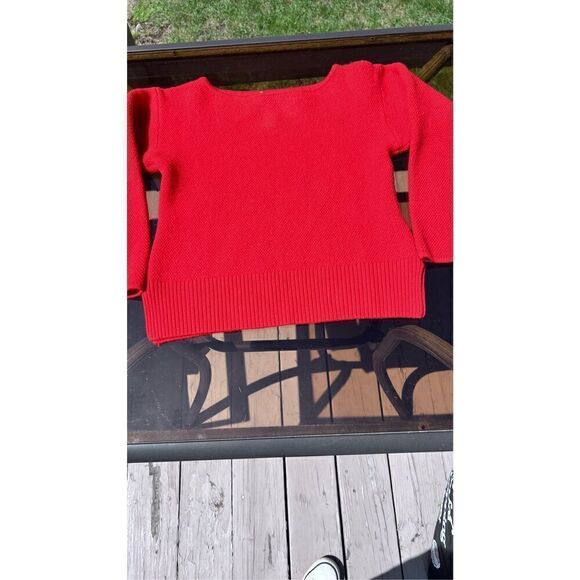 St. John Red Wool Sweater Size 4 - Picture 2 of 10